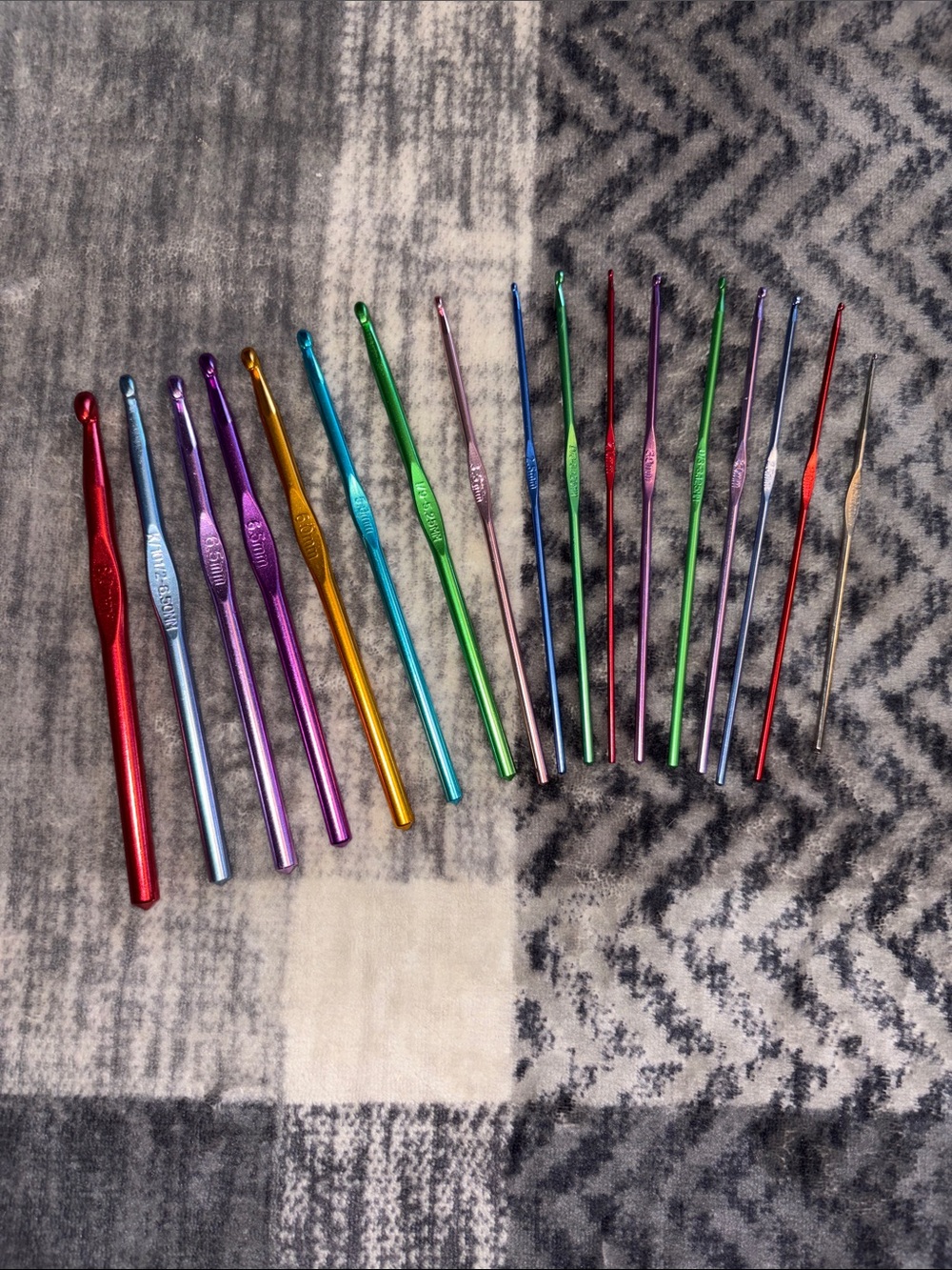 Multicolor Aluminum Crochet Hook Set for Home Crafting